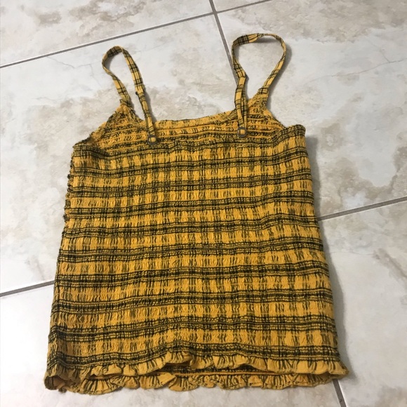 Adorable Holister tank top - Picture 2 of 3